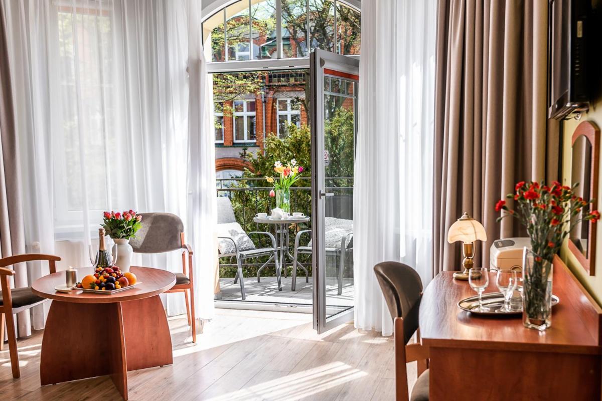 Hotel Cis Swinoujscie Kültér fotó