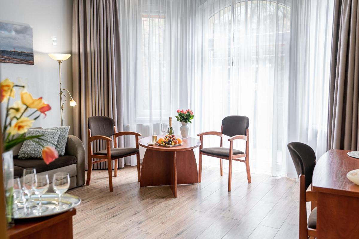 Hotel Cis Swinoujscie Kültér fotó